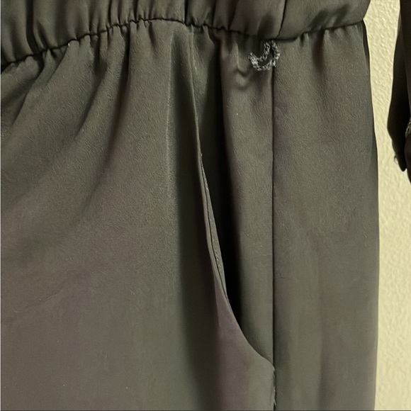 Women Black Dress size M with front pockets & long sleeeve - Picture 8 of 9